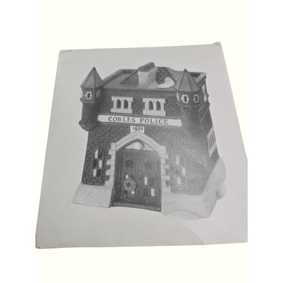 Heritage Village Collection Dickens Village Series Cobles Police Station Handpai - Picture 4 of 11